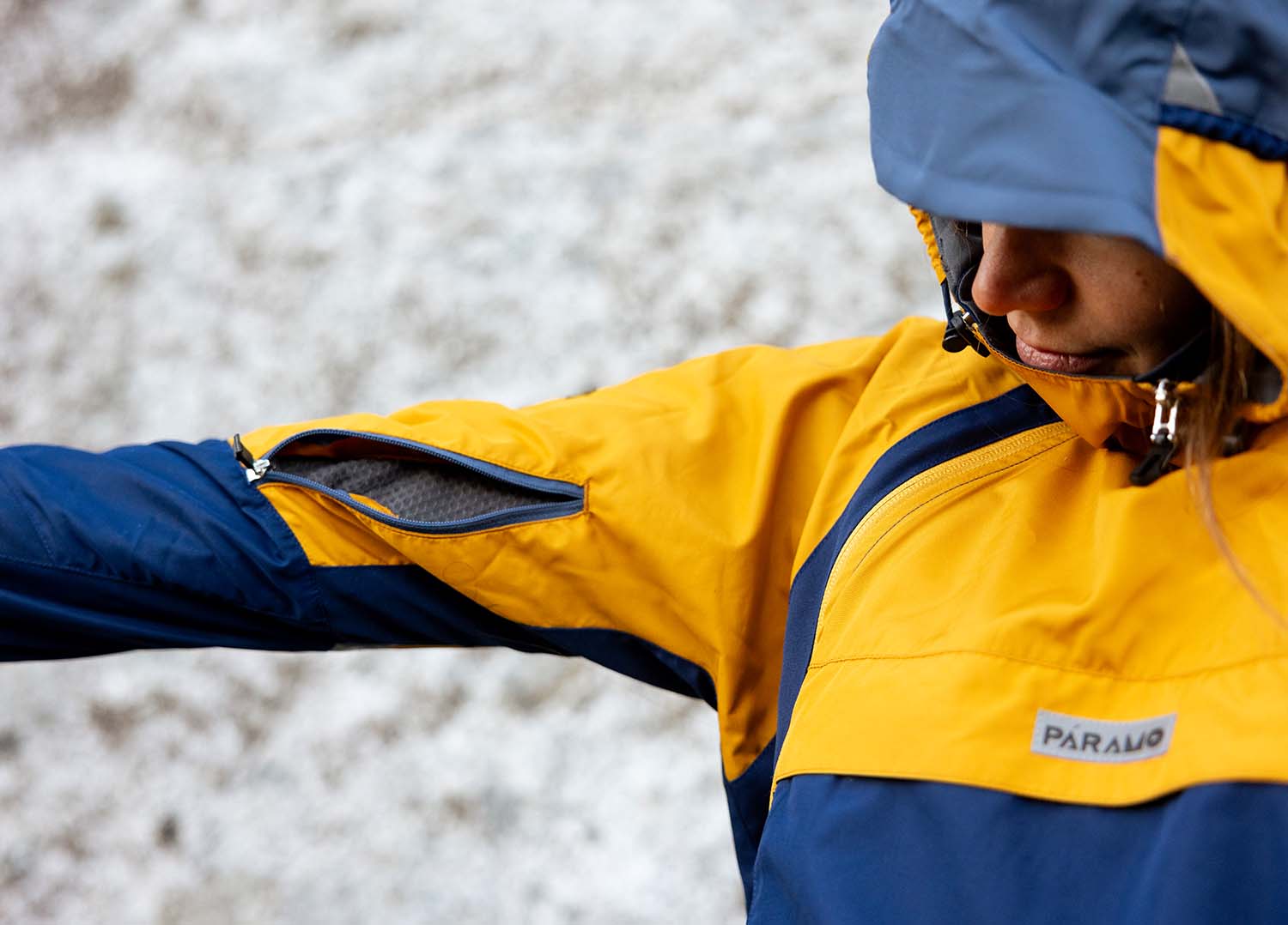 Womens Velez Evo Feature4