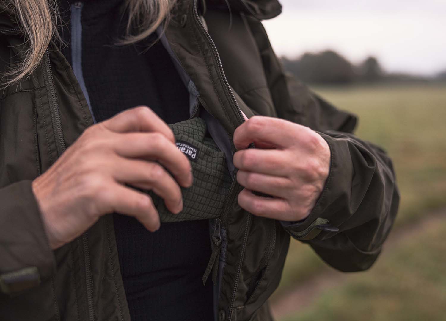 Womens Halkon Feature9